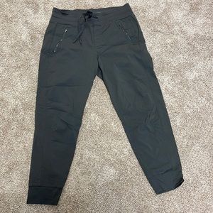Athleta jogger size 10. Worn once